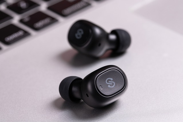 Buying Bluetooth Headphones? Here Are Some Tips to Consider